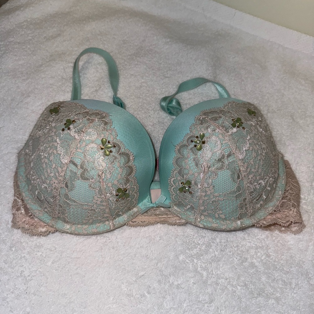 Victoria's Secret Mint and Beige Lace Bra